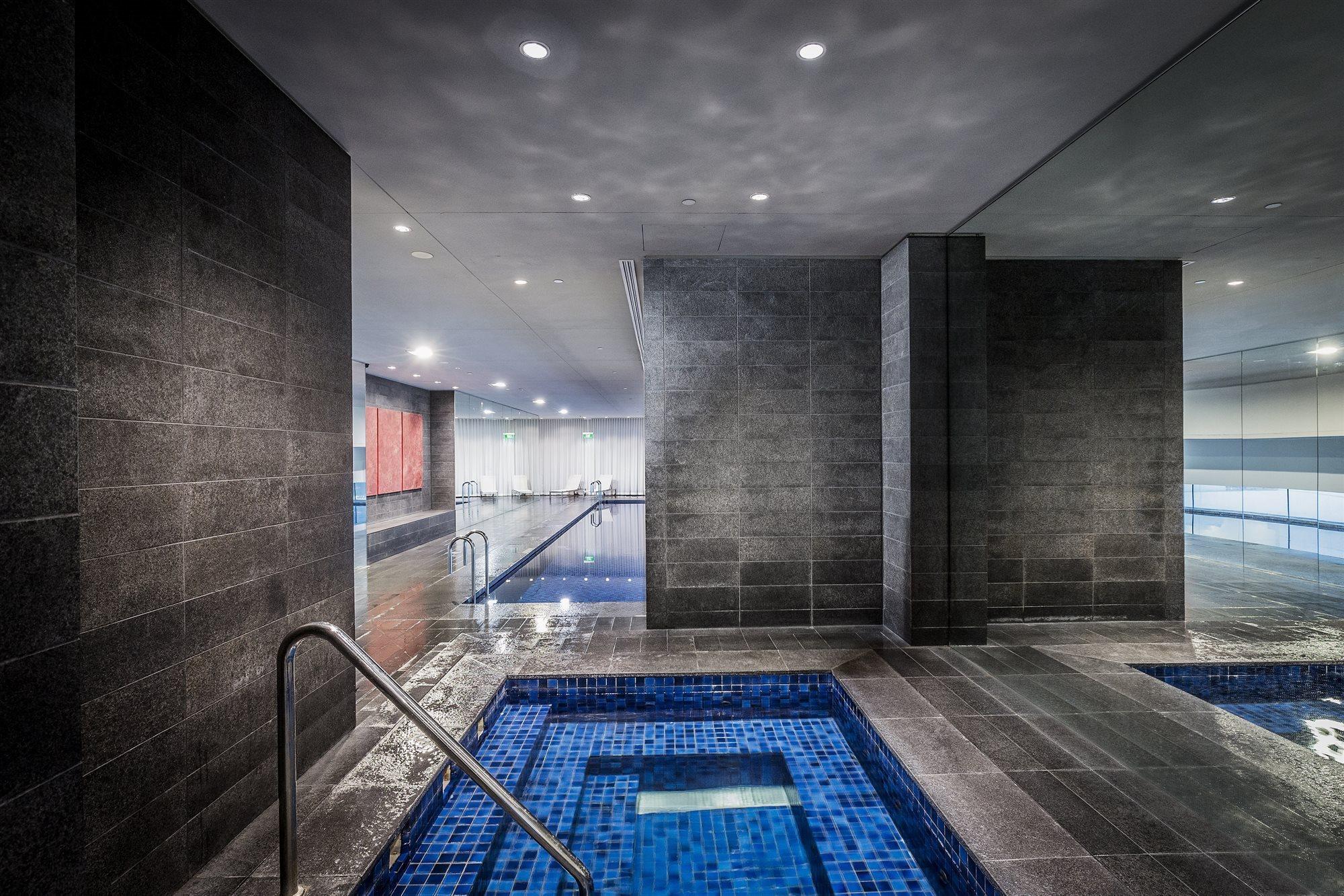 Fraser Suites Σίδνεϊ Εξωτερικό φωτογραφία The swimming pool at the hotel