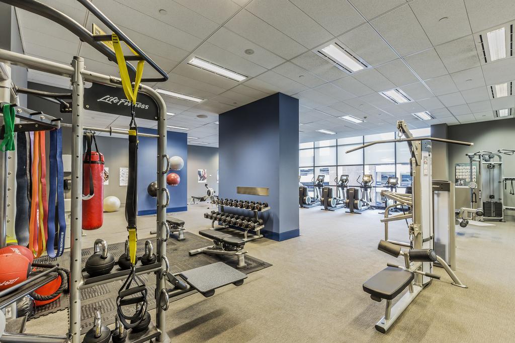 Fraser Suites Σίδνεϊ Εξωτερικό φωτογραφία The gym at the 2016-opened, 1000-room, 20-story, 1.2 million square feet (111,000 m2) Hyatt Regency at the University of Texas at Austin.